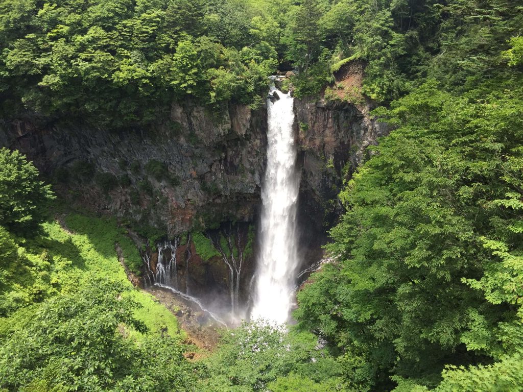 華厳滝